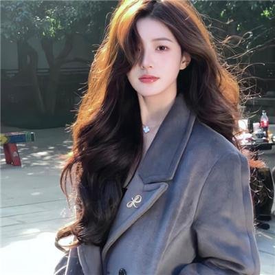 女管家